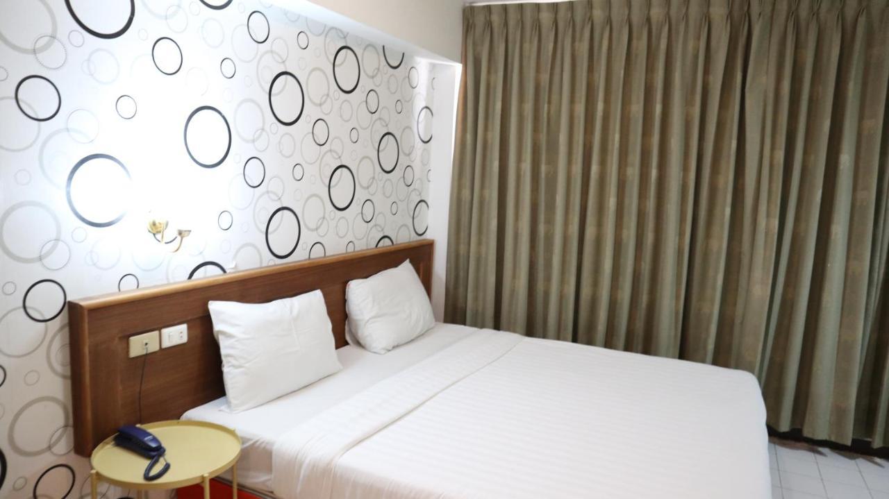 Hotel Patong Triple P Esterno foto