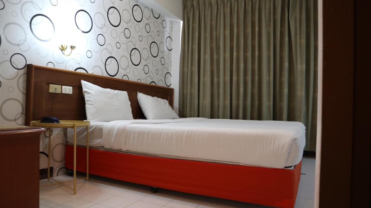 Hotel Patong Triple P Esterno foto