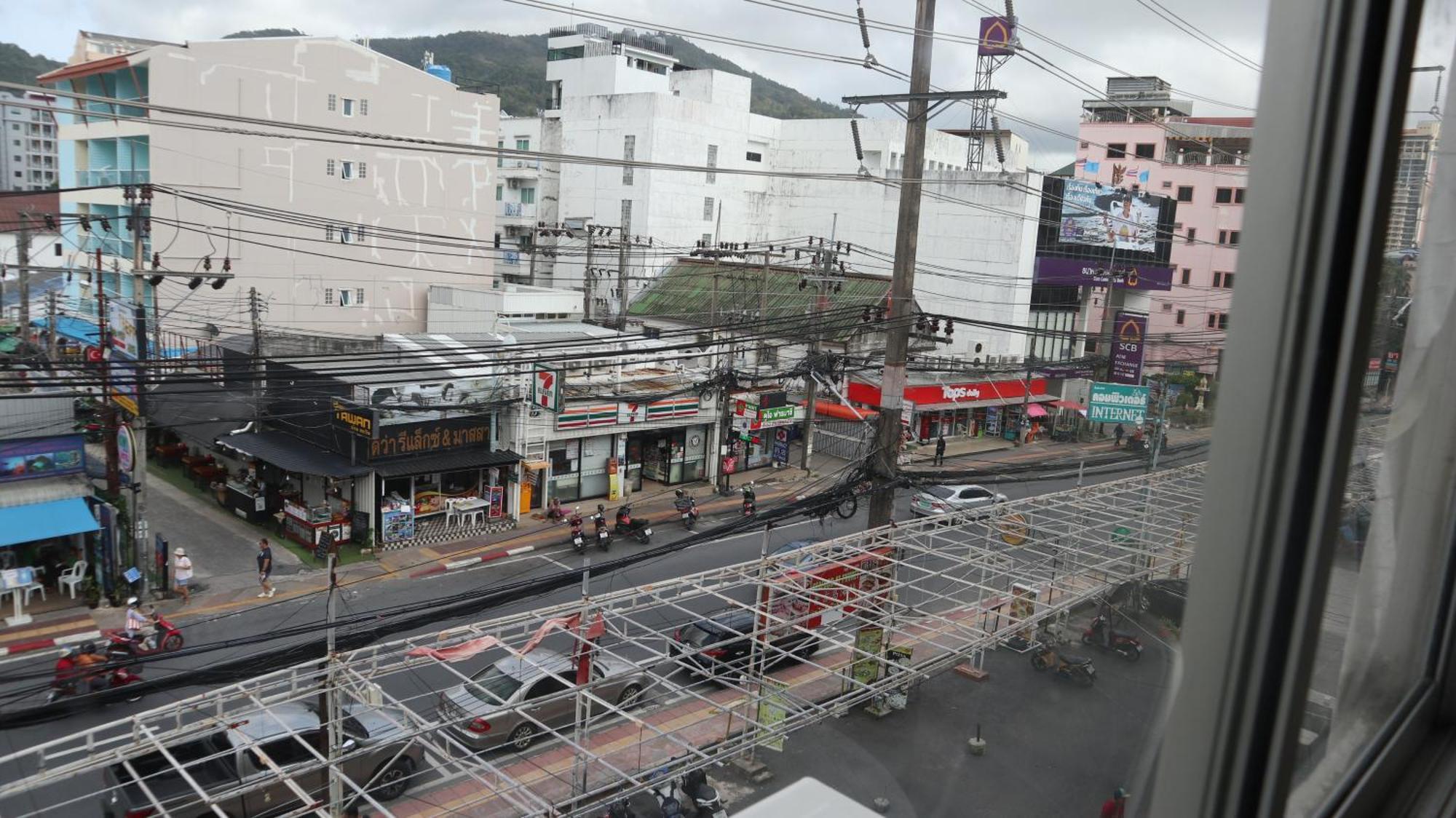 Hotel Patong Triple P Esterno foto